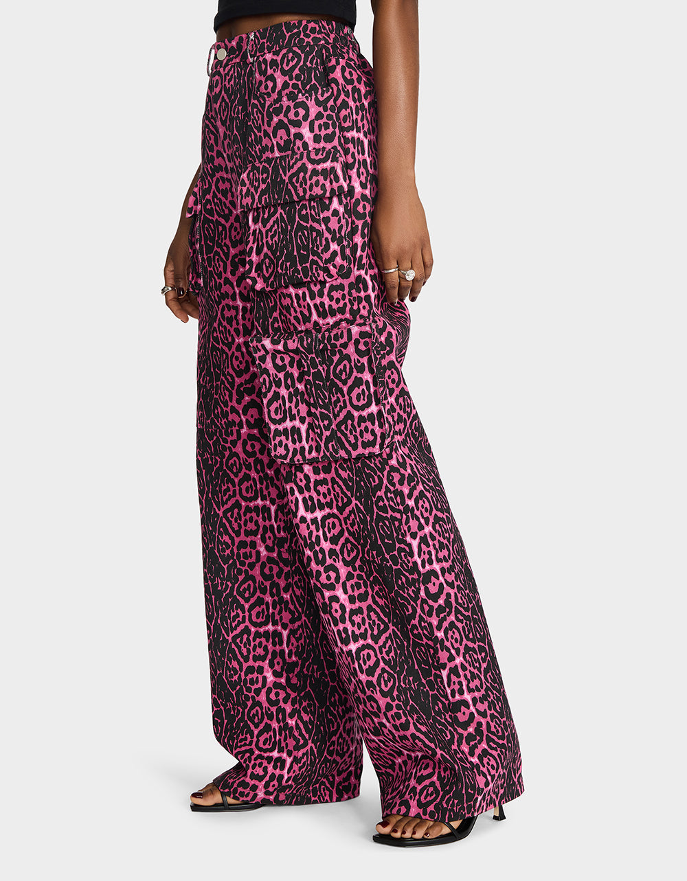 AMI CARGO PANTS PINK Women's Wide-Leg Cargo Denim Pant