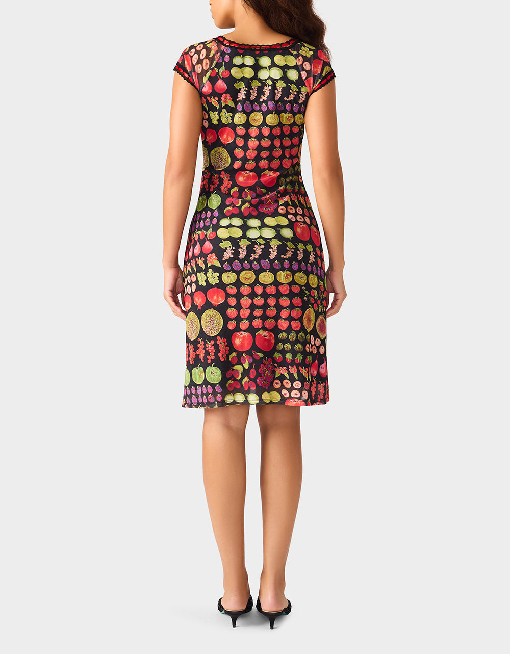 BETSEY'S FRUIT DRESS BLACK MULTI Women's Fruit Print Short-Sleeved Slip Dress